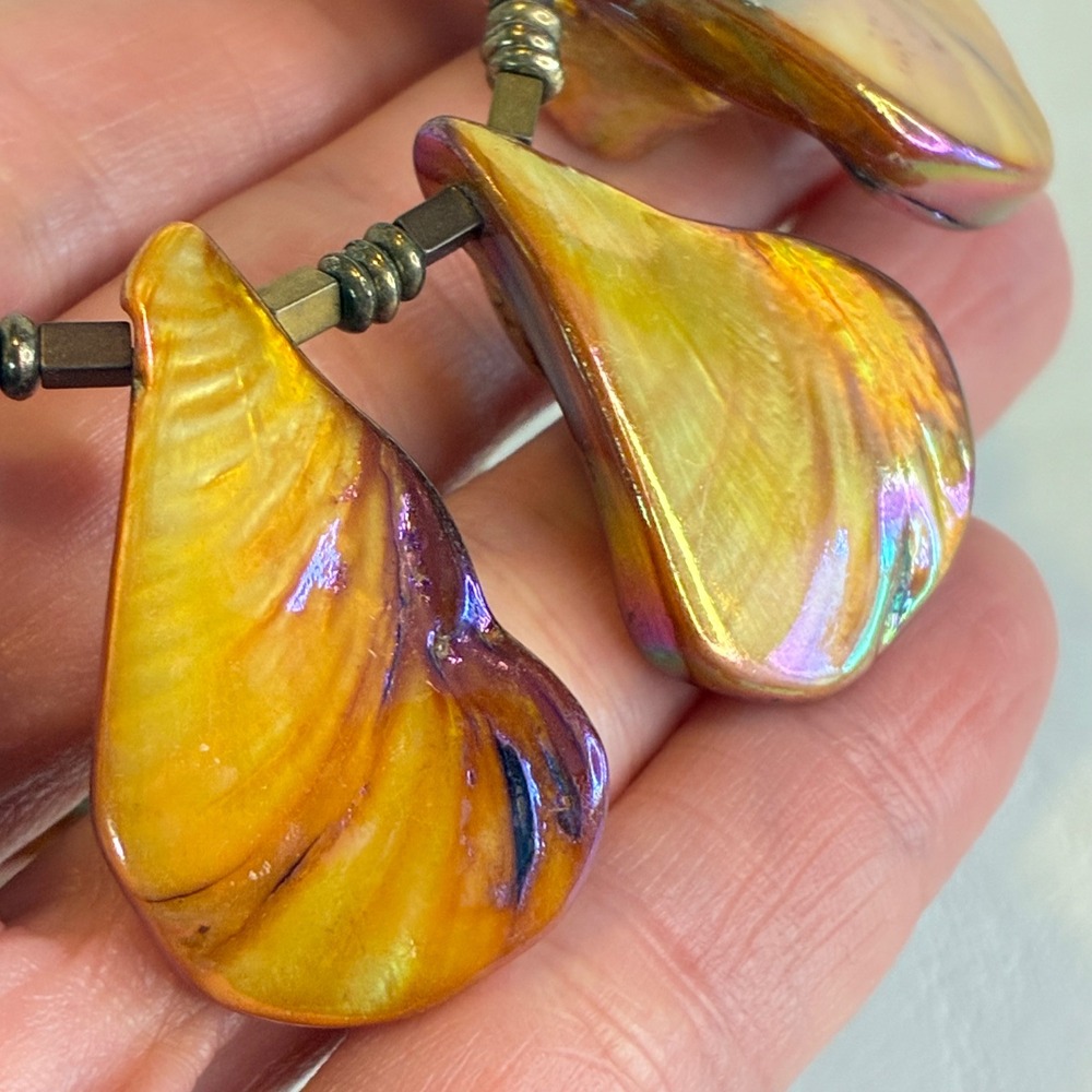 Vintage Mother of Pearl Necklace Shell Statement Artisan Iridescent Golden Bead - Picture 8 of 15